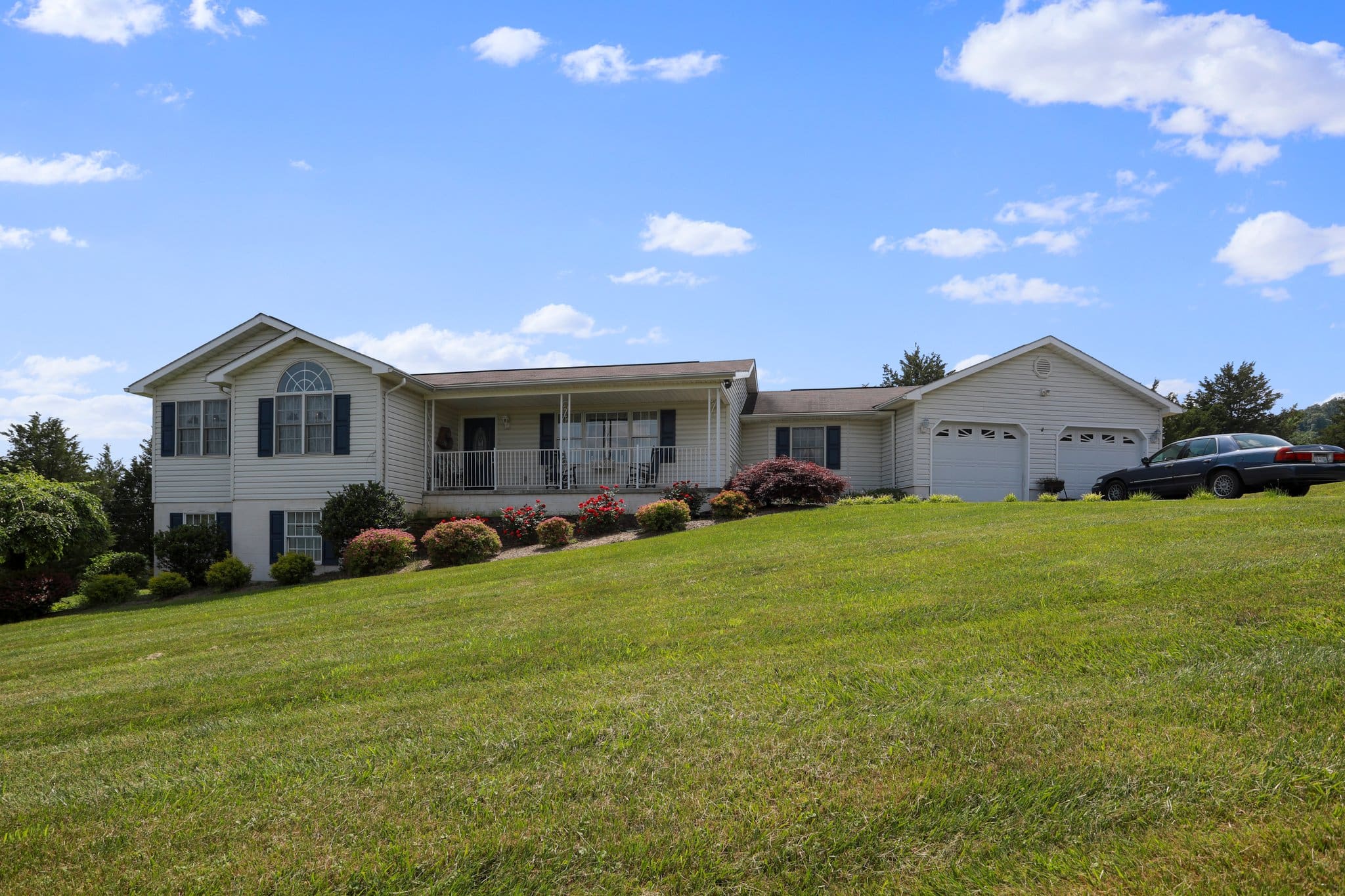 57 MONUMENT DR PAW PAW WV 25434