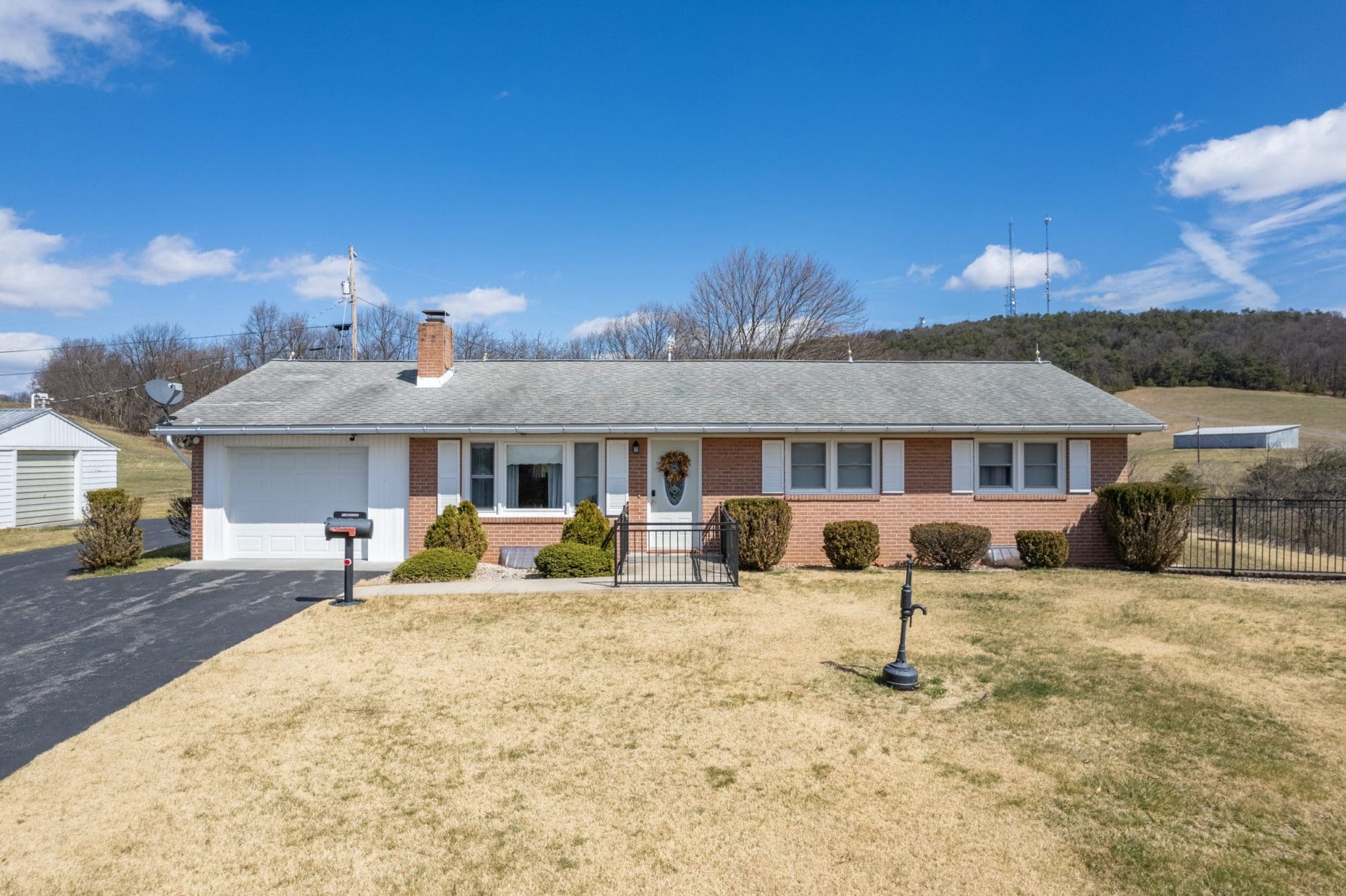 127 Bald Hill Rd, Romney, WV