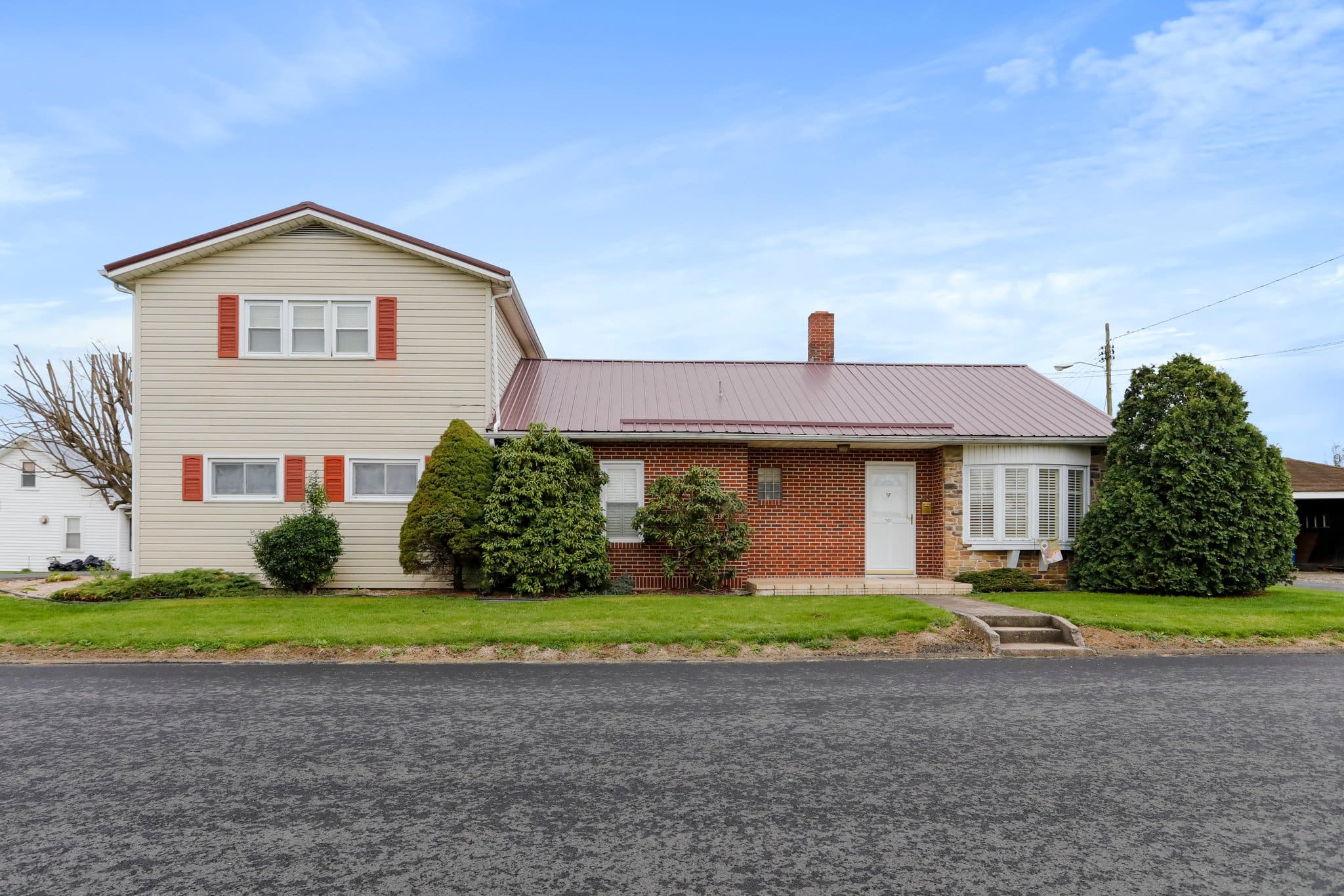 109 Central Avenue, Moorefield, WV