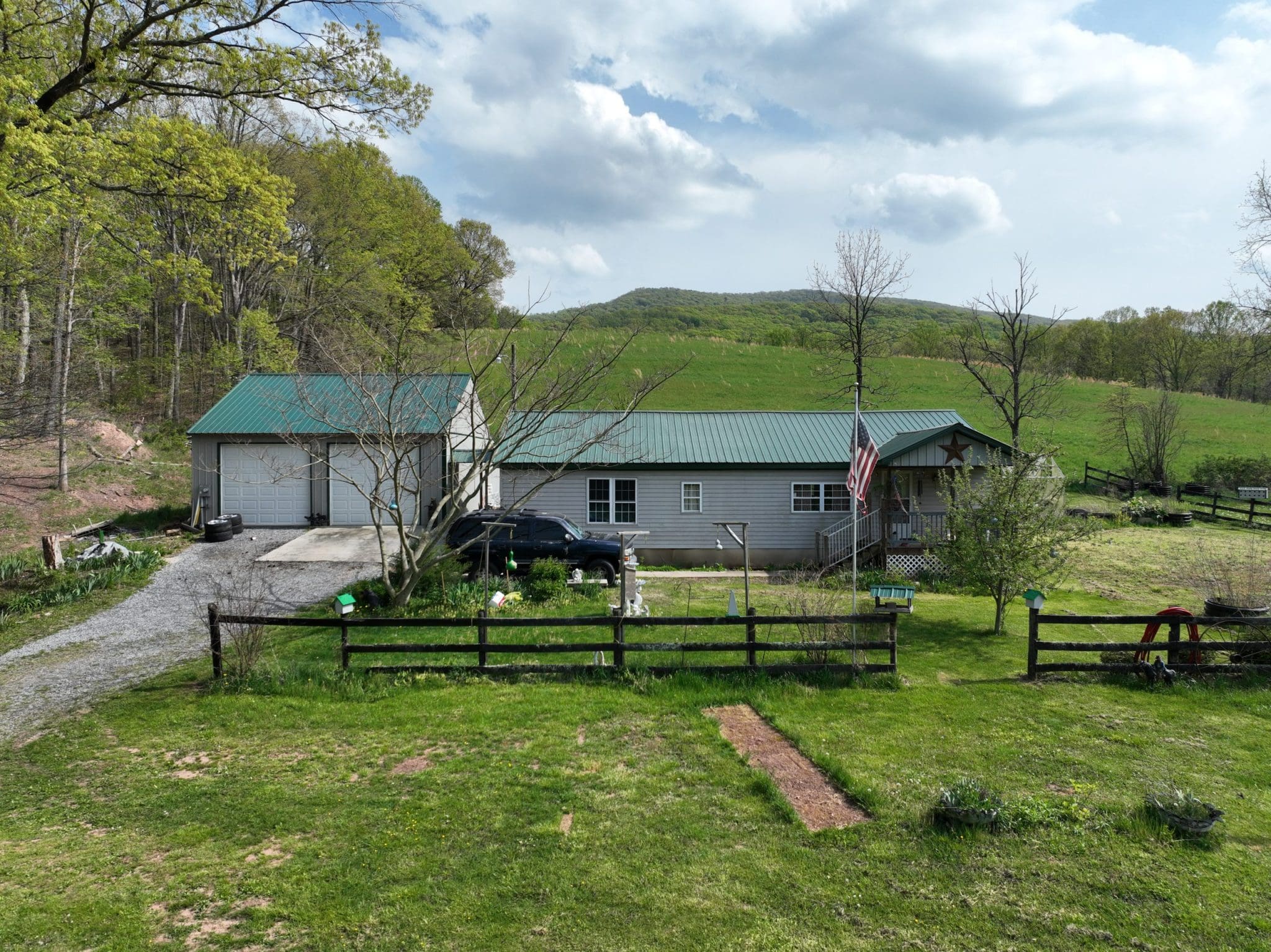 1636 MACK ROAD, AUGUSTA, WV 26704