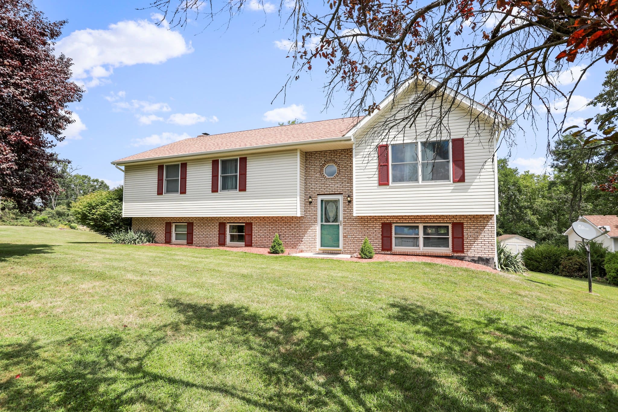 33 Cosmos Lane, Augusta, WV 26704