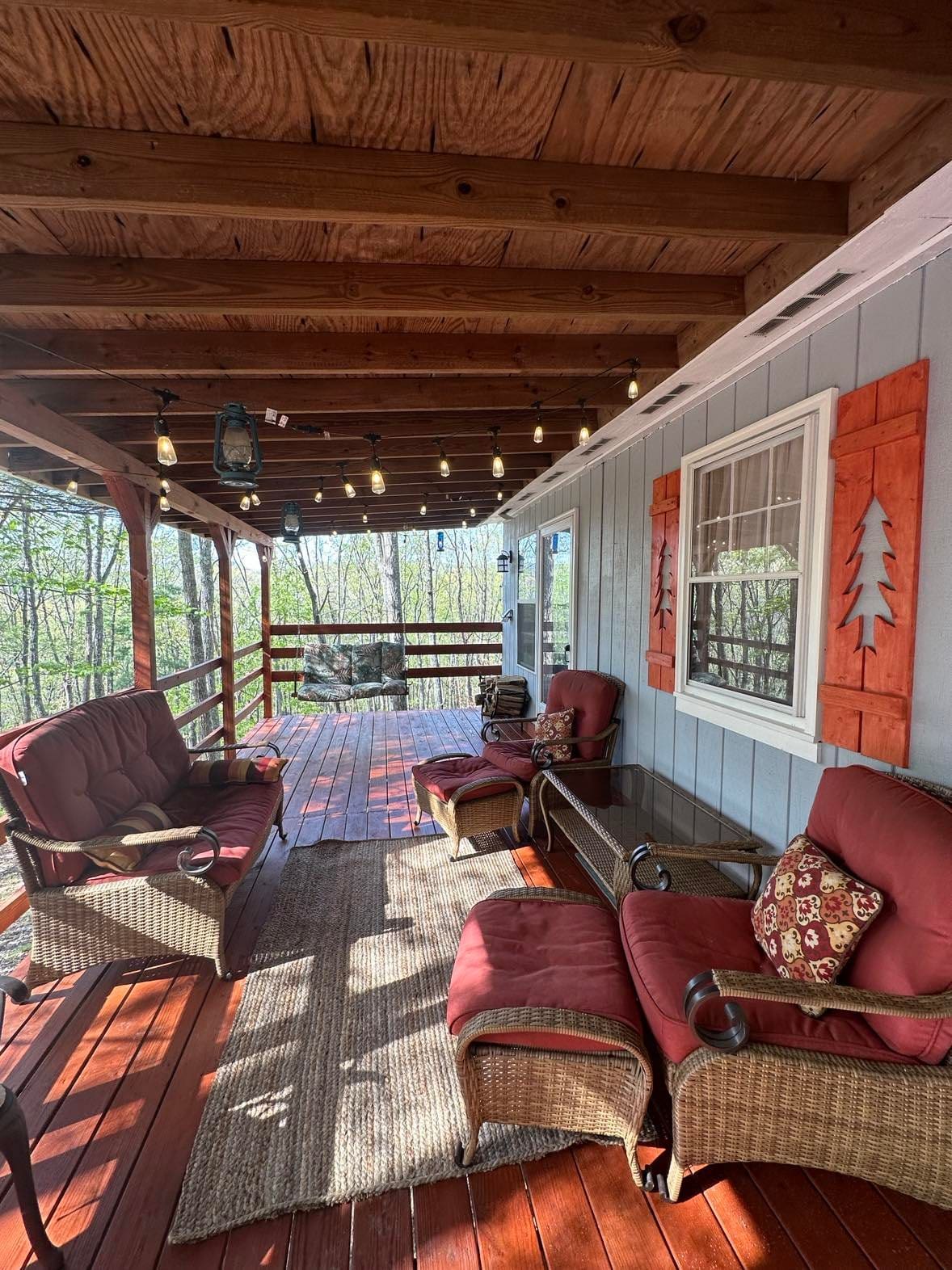 898 Cedarwood Drive Rd, Mathias, WV