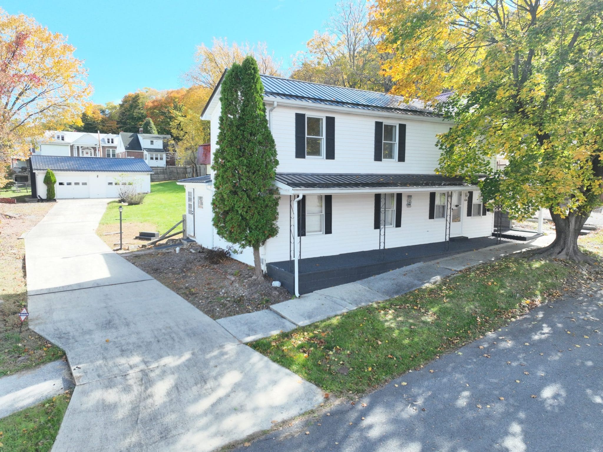 164 S High St, Romney, WV