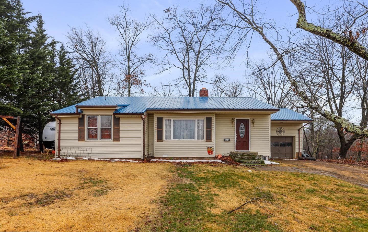 320 WOODLAND WAY, ROMNEY, WV 26757