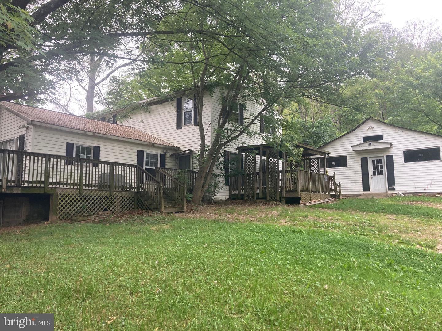 7464 Paw Paw Rd, Paw Paw, WV 25434