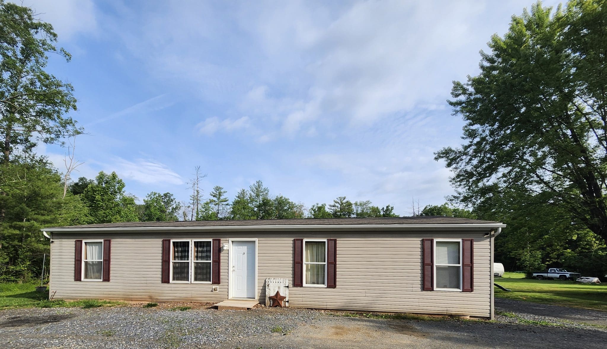 1464 Trout Run Rd, Wardensville, WV 26851