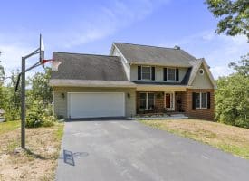 495 Shady Pine Dr, High View, WV 26711