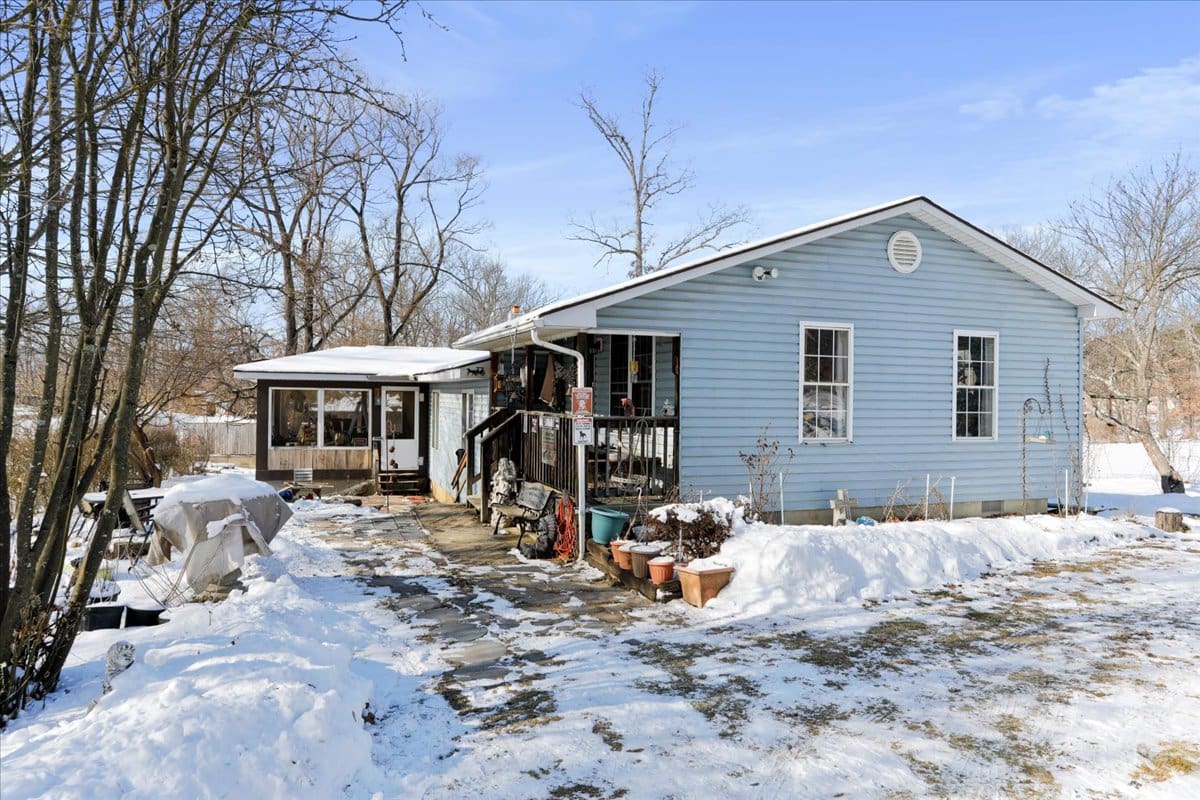 100 Golden Dr, Augusta, WV 26704