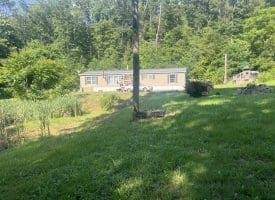 967 Winchester St, Paw Paw, WV 265434