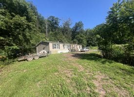 967 Winchester St, Paw Paw, WV 265434