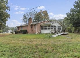 178 Fossil Ln, Delray, WV 26714