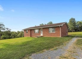 201 Rebel Hill Dr, Augusta, WV 26704