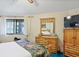 341 White Oak Trl, Paw Paw, WV 25434
