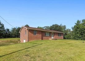 201 Rebel Hill Dr, Augusta, WV 26704