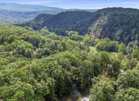 341 White Oak Trl, Paw Paw, WV 25434