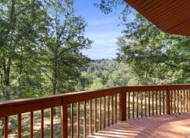 341 White Oak Trl, Paw Paw, WV 25434