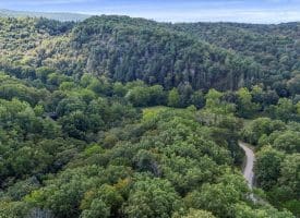 341 White Oak Trl, Paw Paw, WV 25434