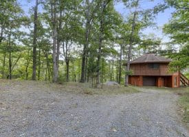 341 White Oak Trl, Paw Paw, WV 25434