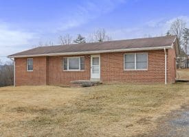 201 Rebel Hill Dr, Augusta, WV 26704