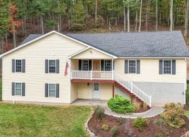 275 Monument Dr, Paw Paw, WV 25434