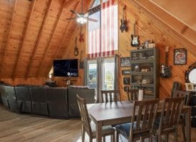 1251 Delray Rd, Augusta, WV 26704