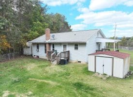 400 Wisteria Ridge Rd, Capon Bridge, WV 26711