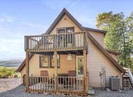 1251 Delray Rd, Augusta, WV 26704