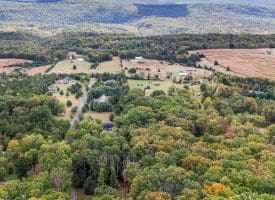 275 Monument Dr, Paw Paw, WV 25434