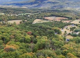 275 Monument Dr, Paw Paw, WV 25434
