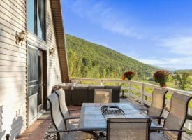1251 Delray Rd, Augusta, WV 26704