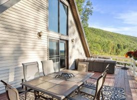 1251 Delray Rd, Augusta, WV 26704