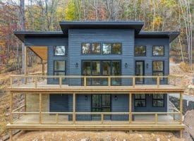 933 TIMBERLIINE DR, LOST CITY, WV