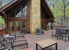 355 Hemlock Ct., Paw Paw, WV  25434