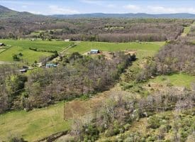 1264 Tearcoat R., Augusta, WV 26704