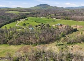 1264 Tearcoat R., Augusta, WV 26704