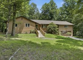 351 Silvercreek Lane, Berkeley Springs, WV 25411