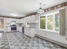 351 Silvercreek Lane, Berkeley Springs, WV 25411