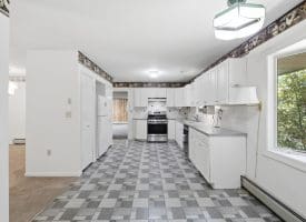 351 Silvercreek Lane, Berkeley Springs, WV 25411