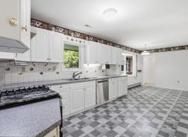 351 Silvercreek Lane, Berkeley Springs, WV 25411