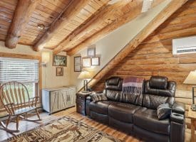 106 Britneys Lane, Paw Paw, WV 25434