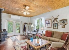 506 Strawberry Ln, Augusta, WV  26704