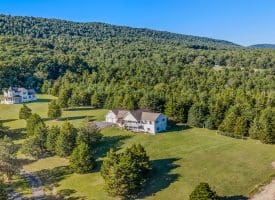112 Monument Drive, Paw Paw, WV 25434