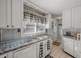1705 KERNS SCHOOL ROAD, SPRINGFIELD, WV 26763